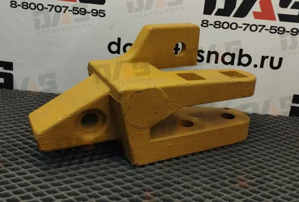 Адаптер коронки ковша (крепление болты) (правый) ZL50C н/о оригинал