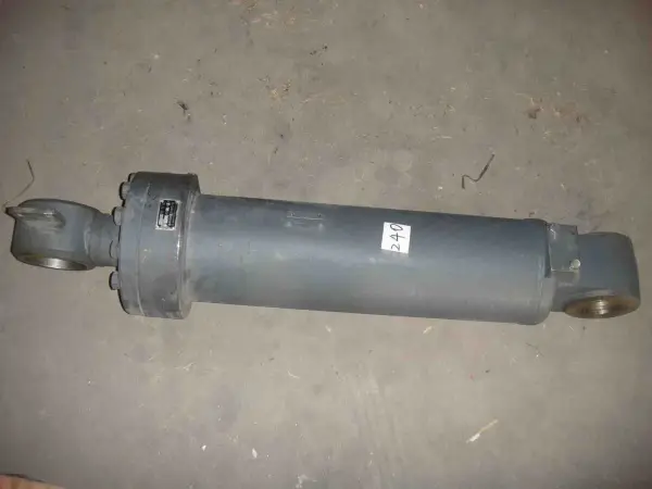 Гидроцилиндр наклона ковша LW-500F XGYG01-137