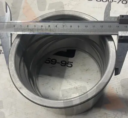 Втулка D=125х145 мм, L=110 мм (средней оси коромысла) LG863N