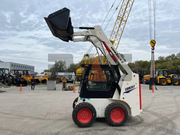 Мини-погрузчик Lonking CDM307 купить в Новокузнецке