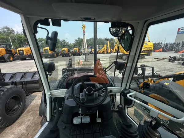 Экскаватор-погрузчик Профессионал PB991S купить в Новокузнецке