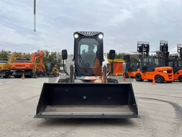Мини-погрузчик Lonking CDM307 купить в Новокузнецке