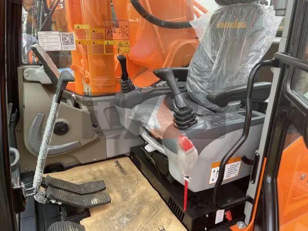 Экскаватор Lonking CDM6490F купить в Новокузнецке